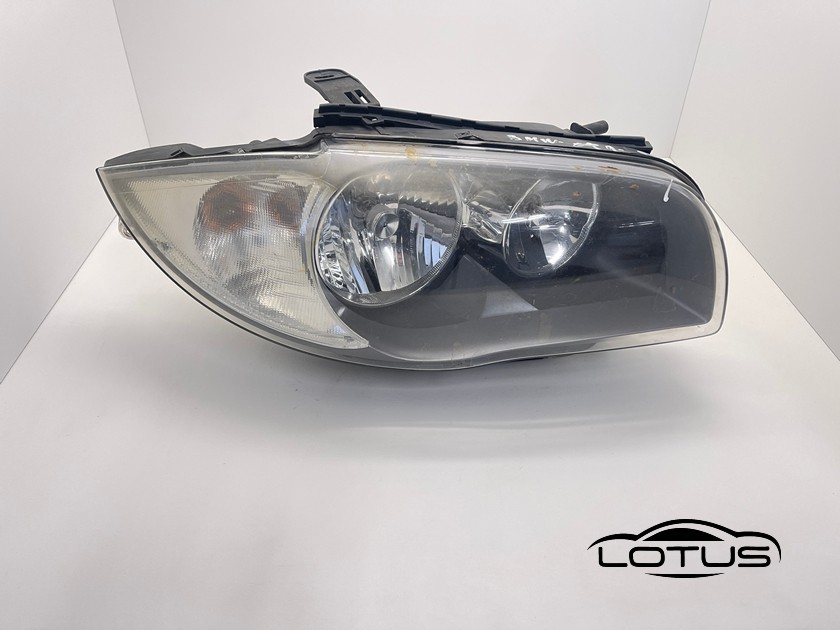 Desni far, farovi BMW 1 E87 E81 2004-2011