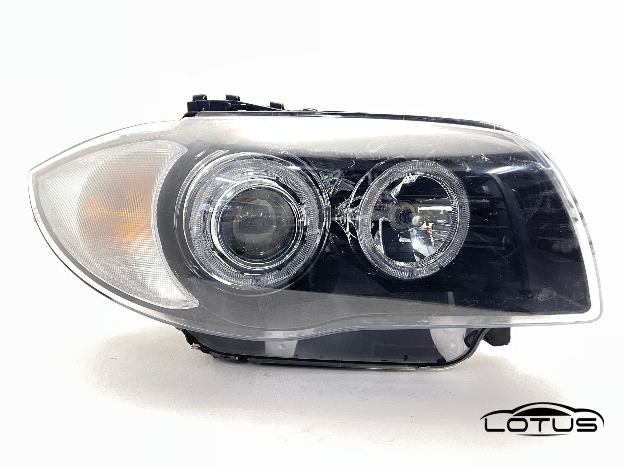 Desni far, farovi BMW 1 E87 E81 2004-2011 XENON