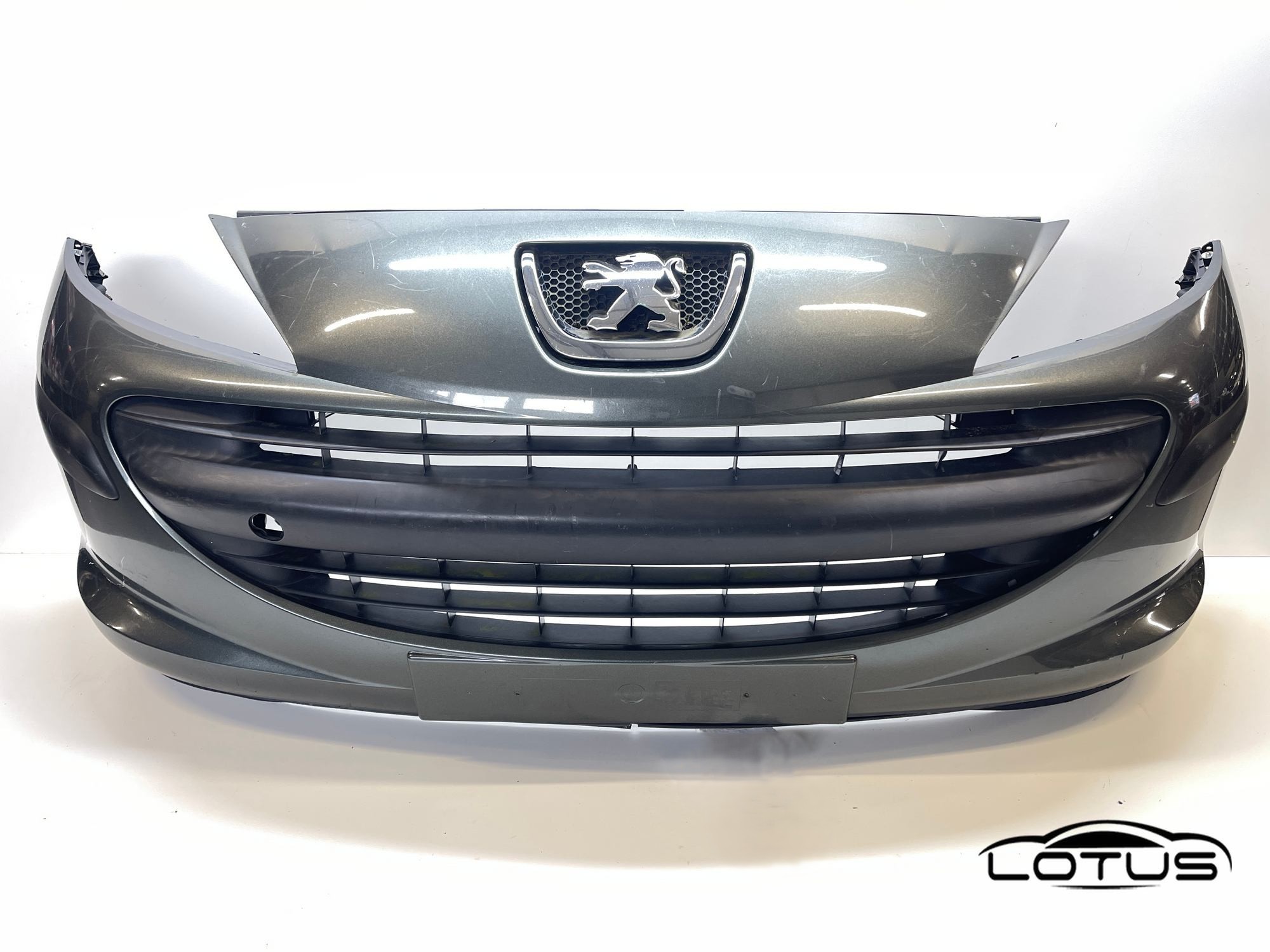 Prednji branik Peugeot 207 2006-2009