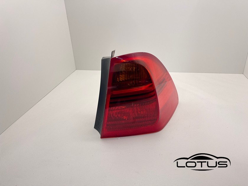 Desna štoplampa BMW 3 E91 KARAVAN 05-08