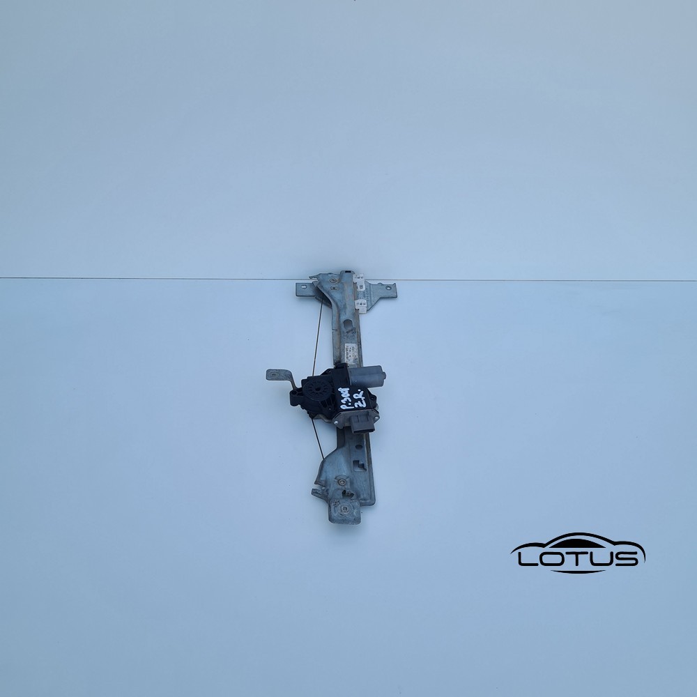 Zadnji desni podizac stakla 4V Peugeot 3008 2009-15