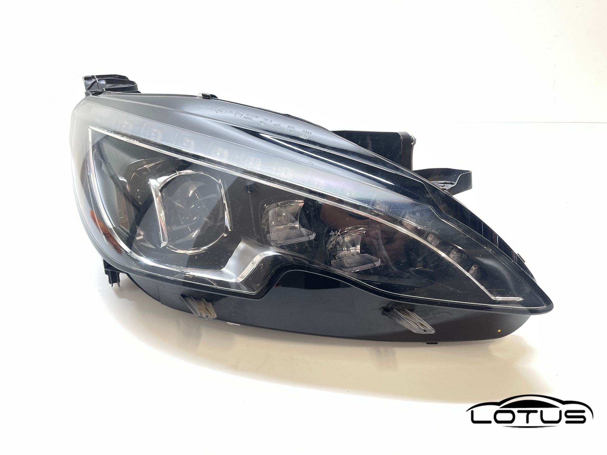 Desni far, farovi Peugeot 308 2013-2017 LED 9800546380