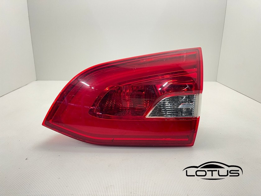 Desna štoplampa Peugeot 308 KARAVAN 13-17 UNUTRASNJA