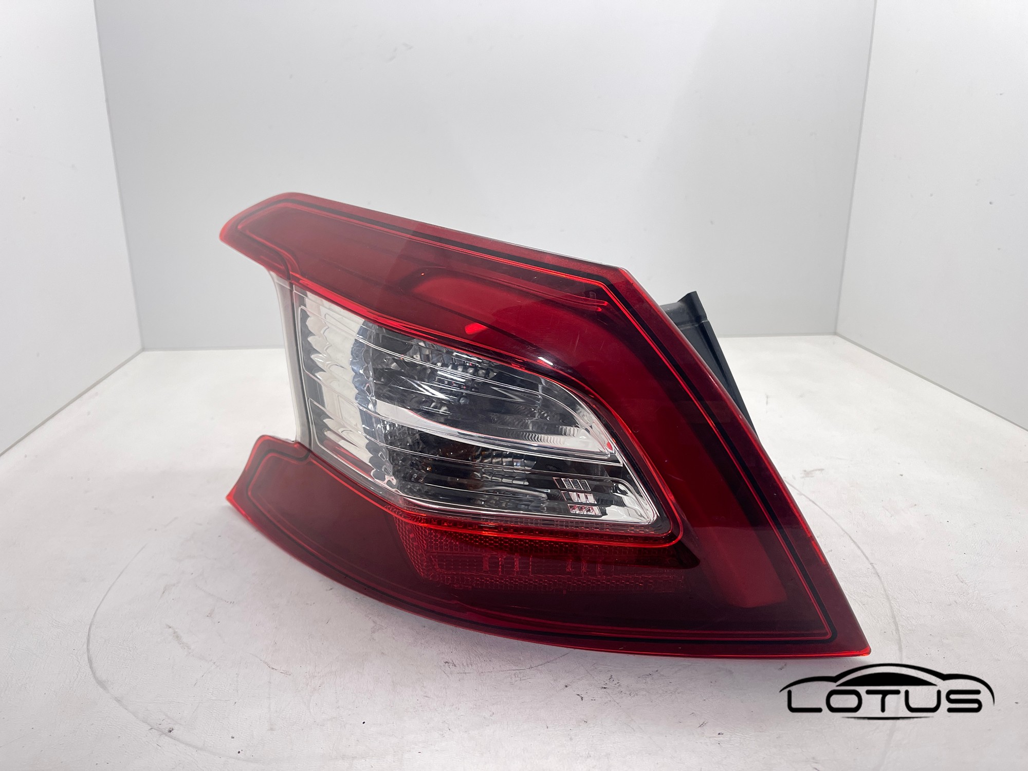 Lijeva štop lampa Peugeot 308 2013-2016 LIMUZINA