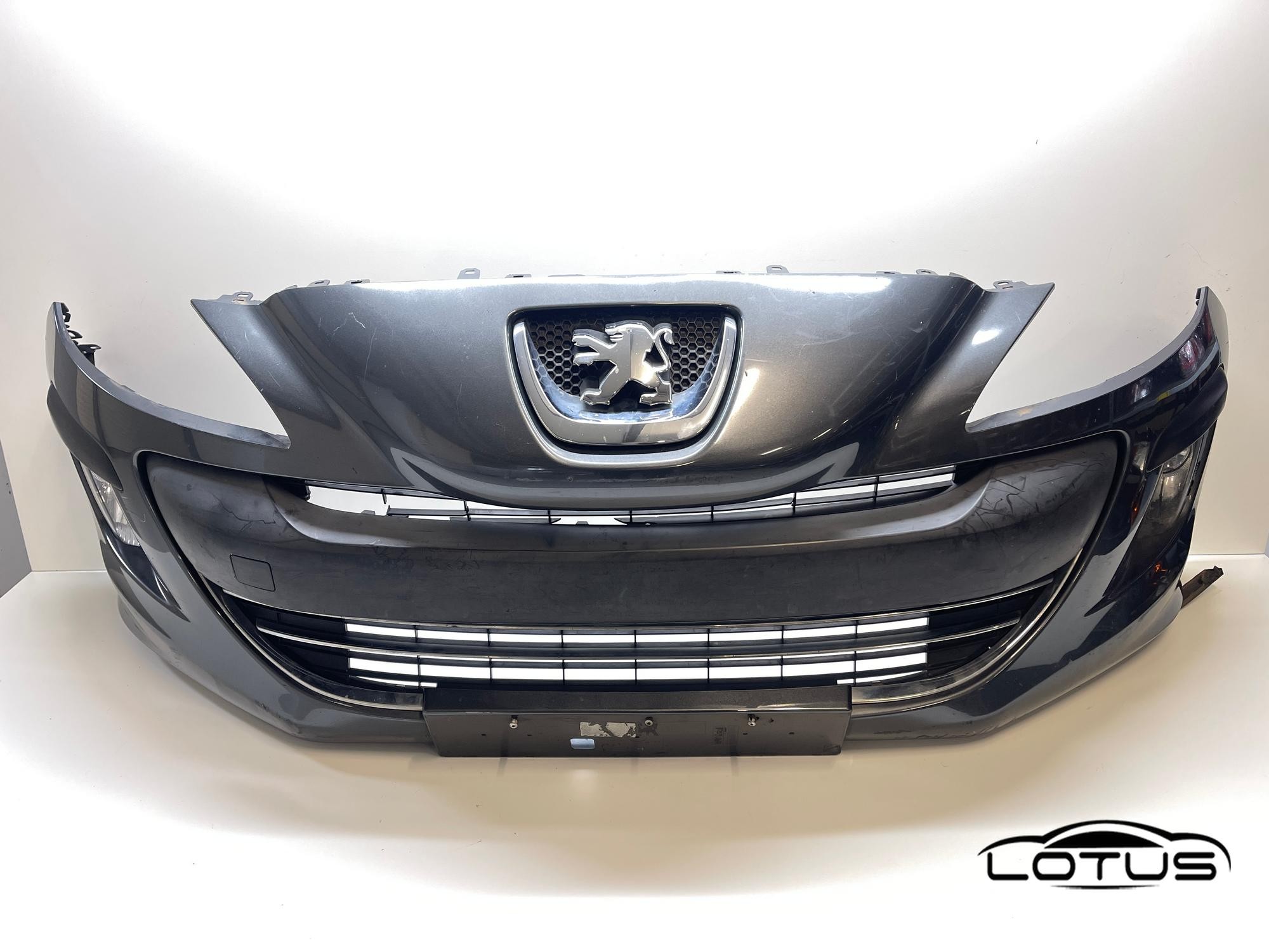 Prednji branik Peugeot 308 2007-2011
