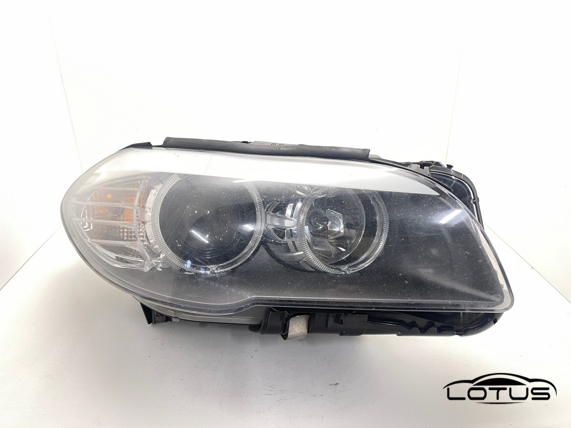 Desni far, farovi BMW 5 F10 F11 2010-2013