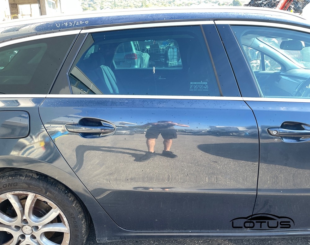 Zadnja desna vrata Peugeot 508 SW KARAVAN 2010-2018