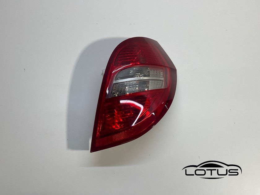 Desna štoplampa Mercedes A klasa W169 08-12