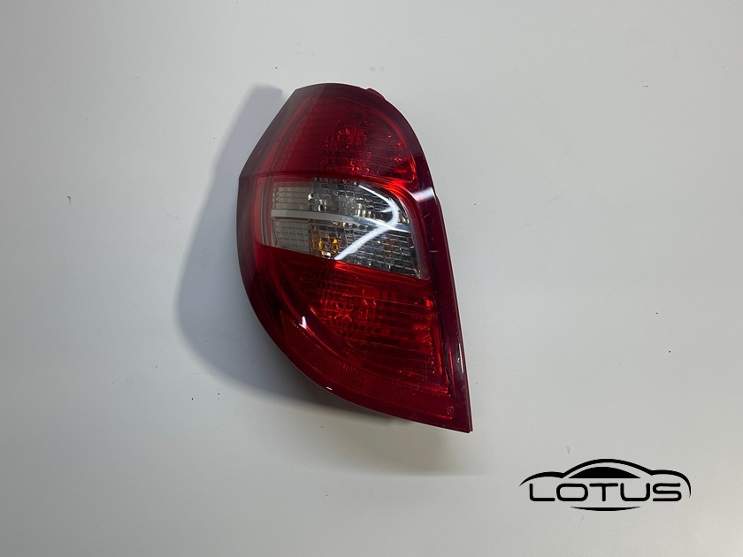 Lijeva štoplampa Mercedes A klasa W169 08-12