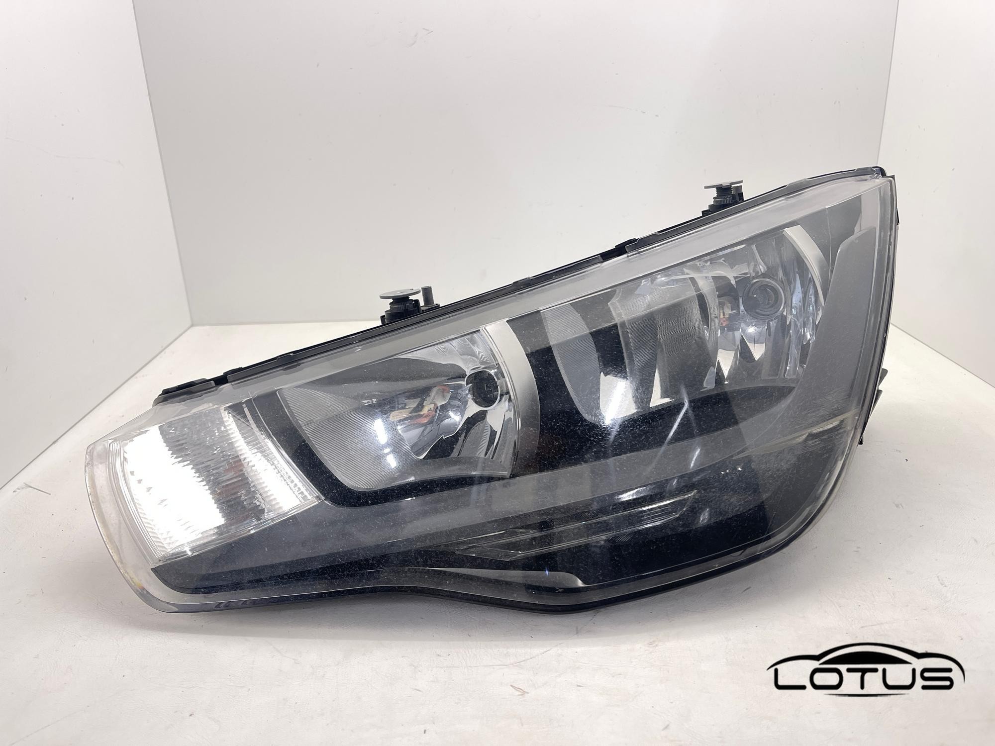 Lijevi far Audi A1 8X 2010-2014