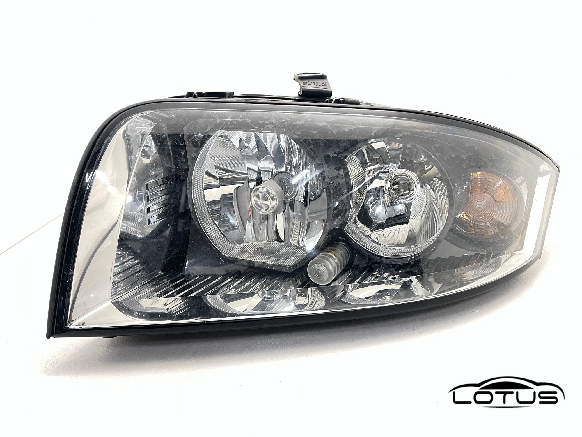 Lijevi far, farovi Audi A2 2000-2005