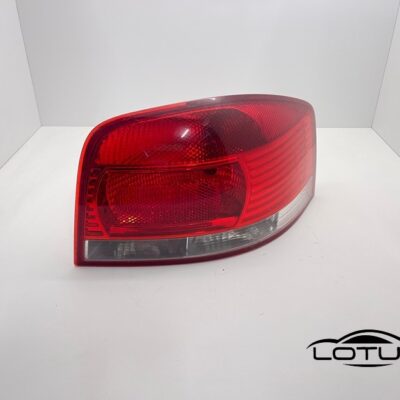 Desna štoplampa Audi A3 2V 04-08