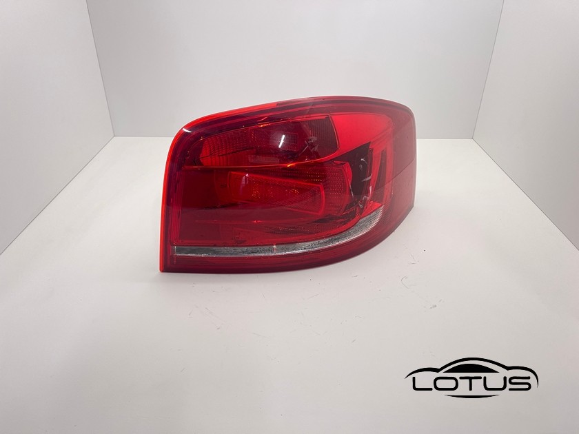 Desna štoplampa Audi A3 2V 08-12