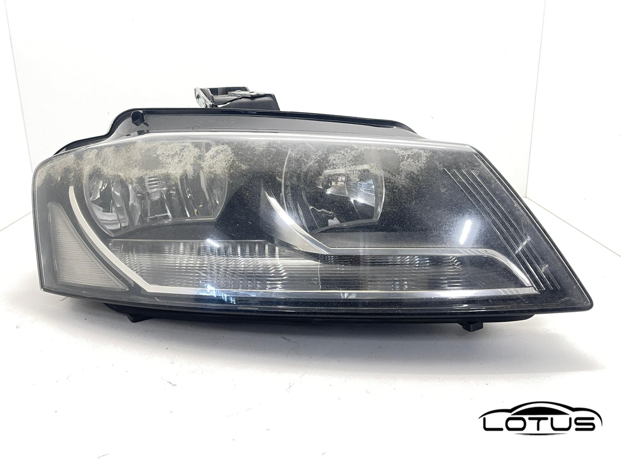Desni far, farovi Audi A3 8P 2008-2012