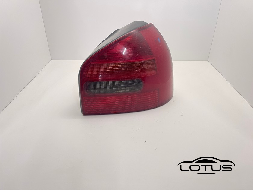 Desna štoplampa Audi A3 96-99