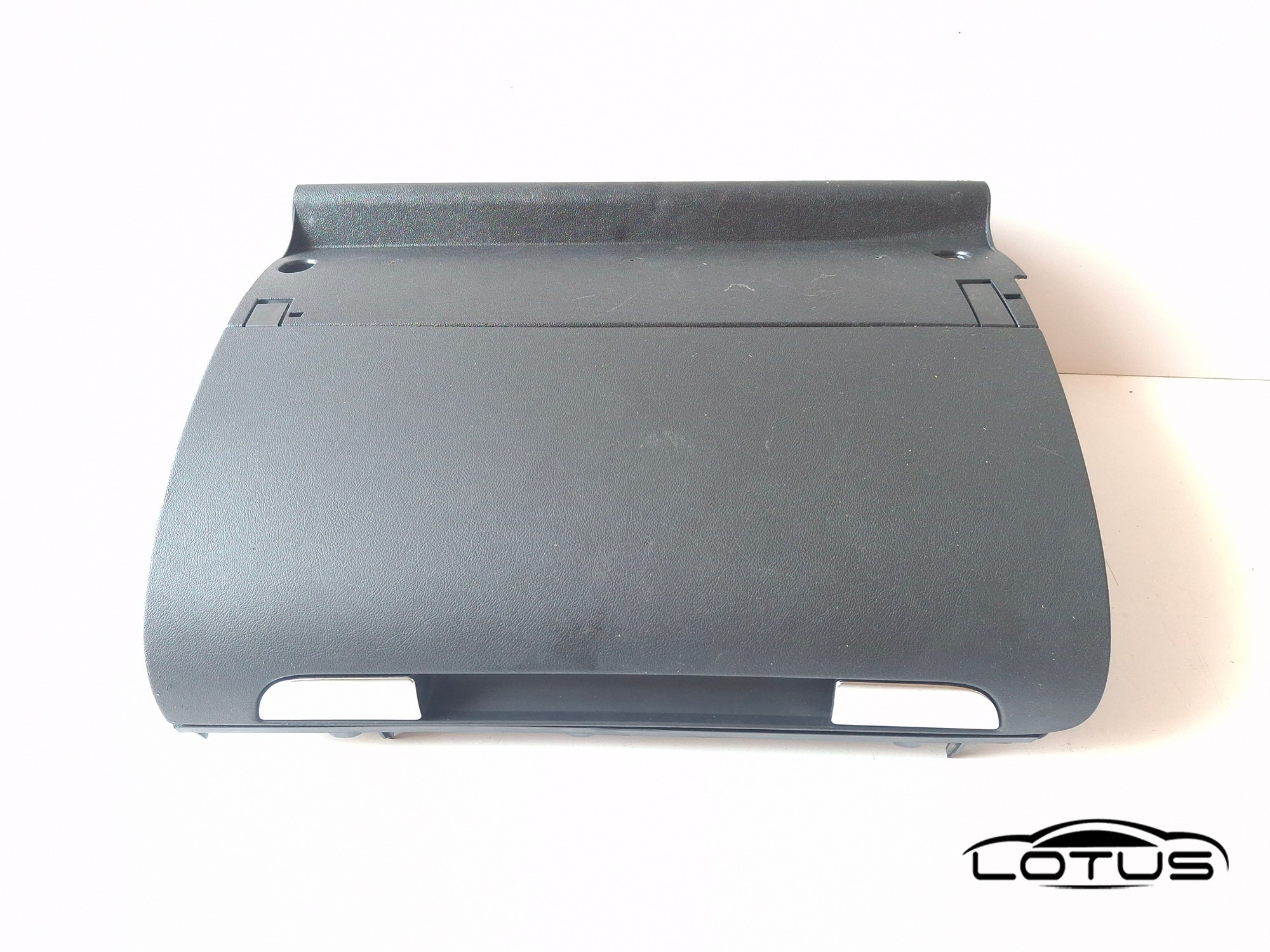 Pretinac, latica Audi A3 2005-2008