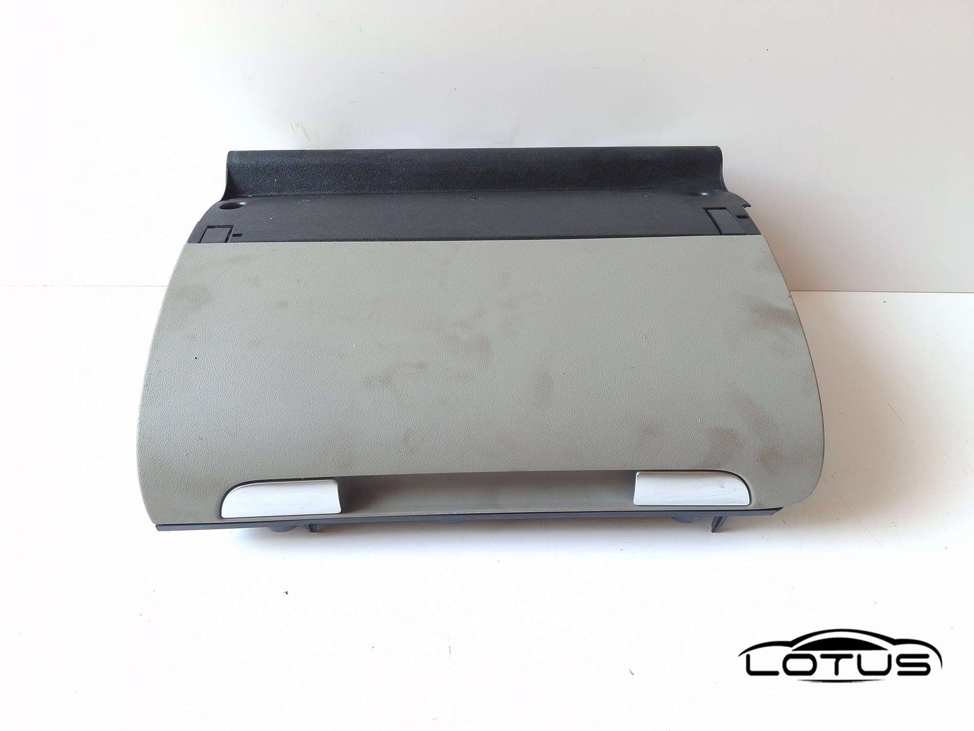 Pretinac, latica Audi A3 2005-2008