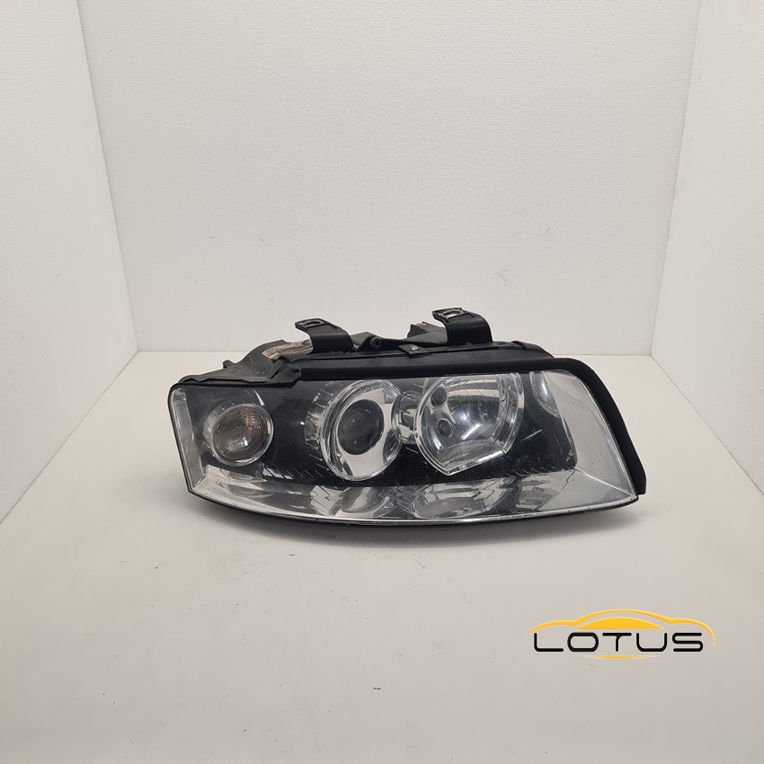 Desni far, farovi Audi A4 B6 2001-2004 XENON