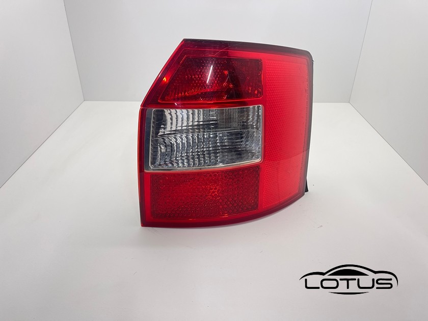 Desna štoplampa Audi A4 B6 KARAVAN 01-04