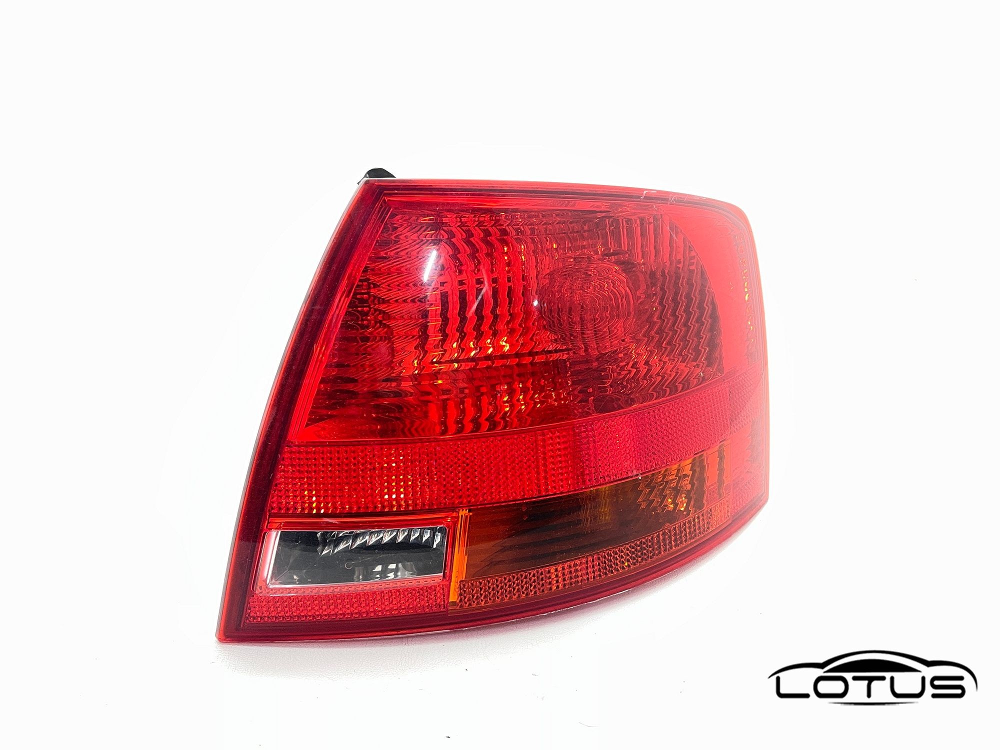 Desna štoplampa Audi A4 B7 2004-2008 KARAVAN