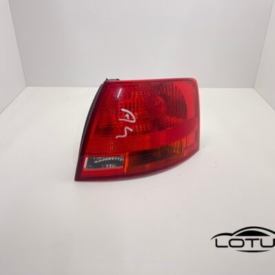 Desna štoplampa Audi A4 B7 KARAVAN 04-07