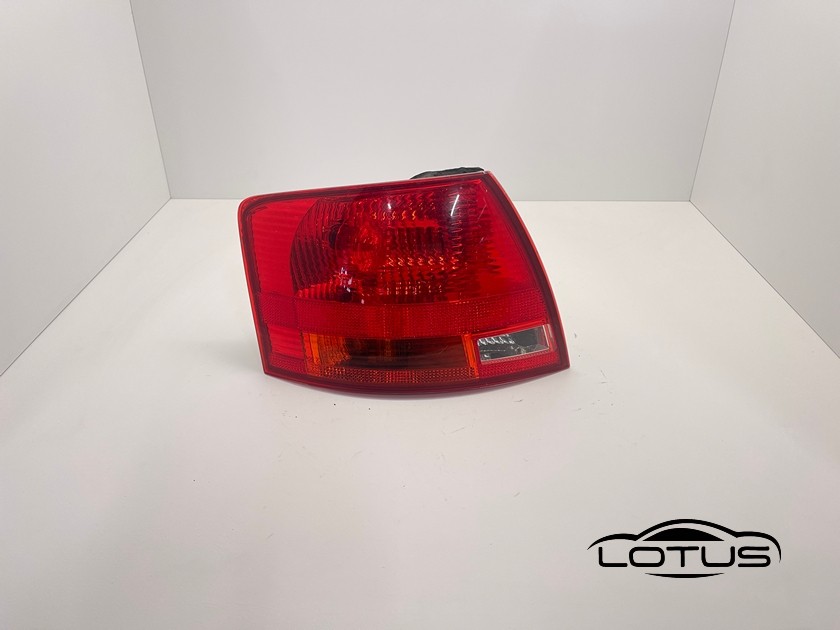 Lijeva štoplampa Audi A4 B7 KARAVAN 04-07