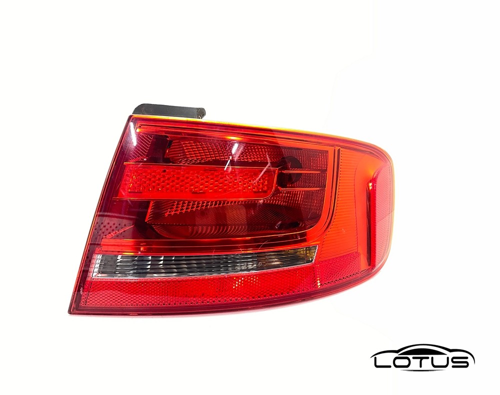Desna štop lampa  A4 B8 LIMUZINA 2007-2011