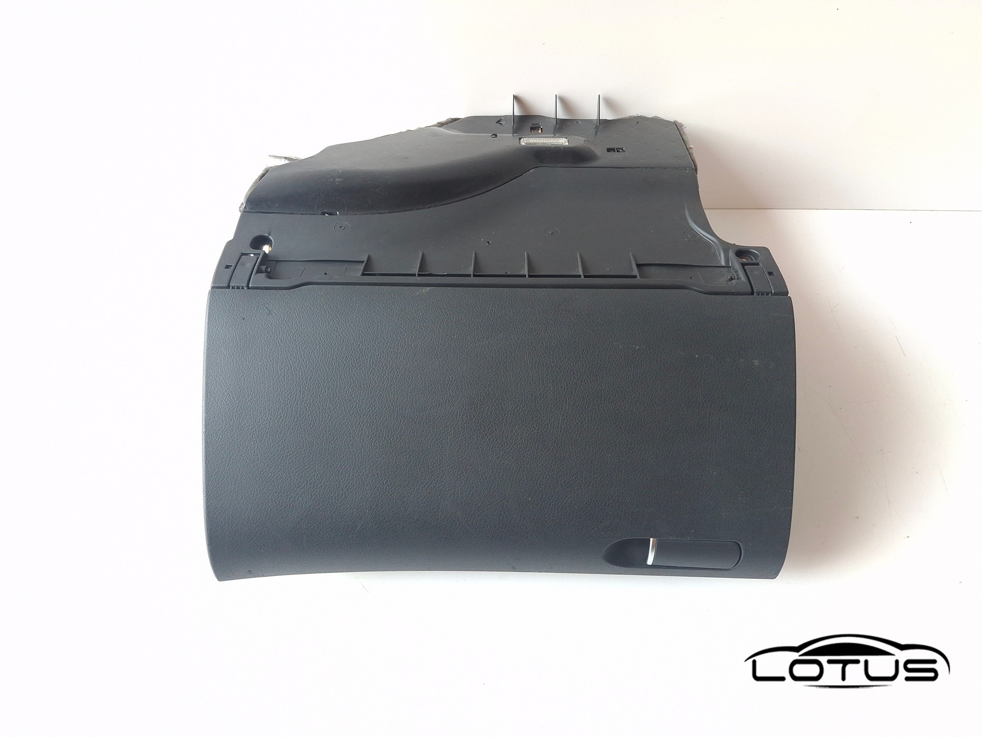 Pretinac, latica Audi A4 2004-2007