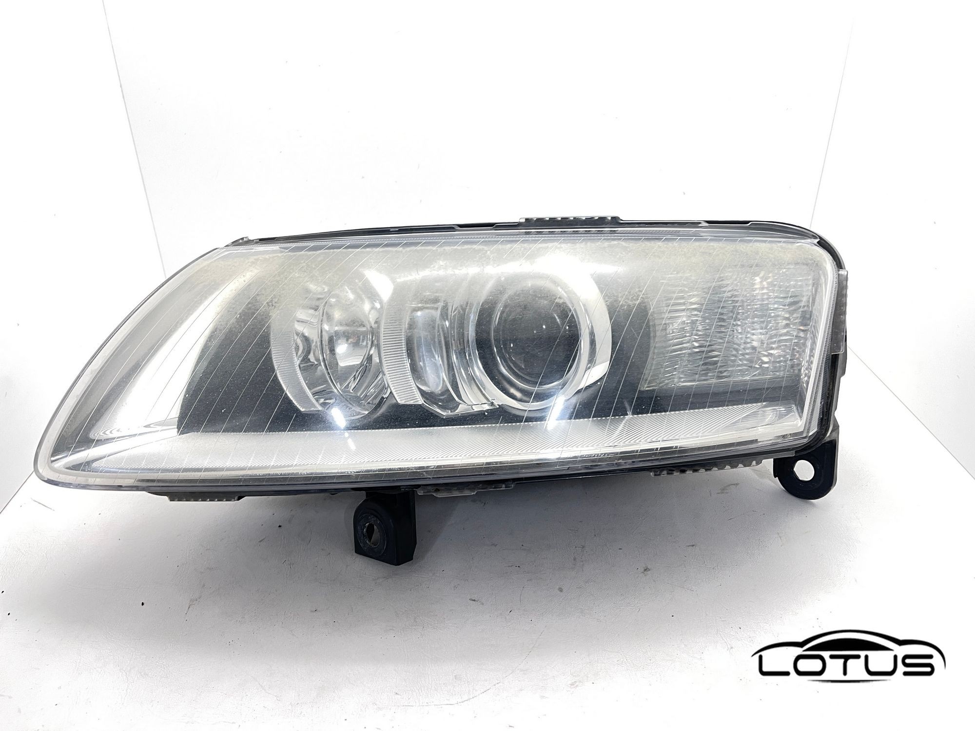 Lijevi far Audi A6 4F 2004-2008 XENON