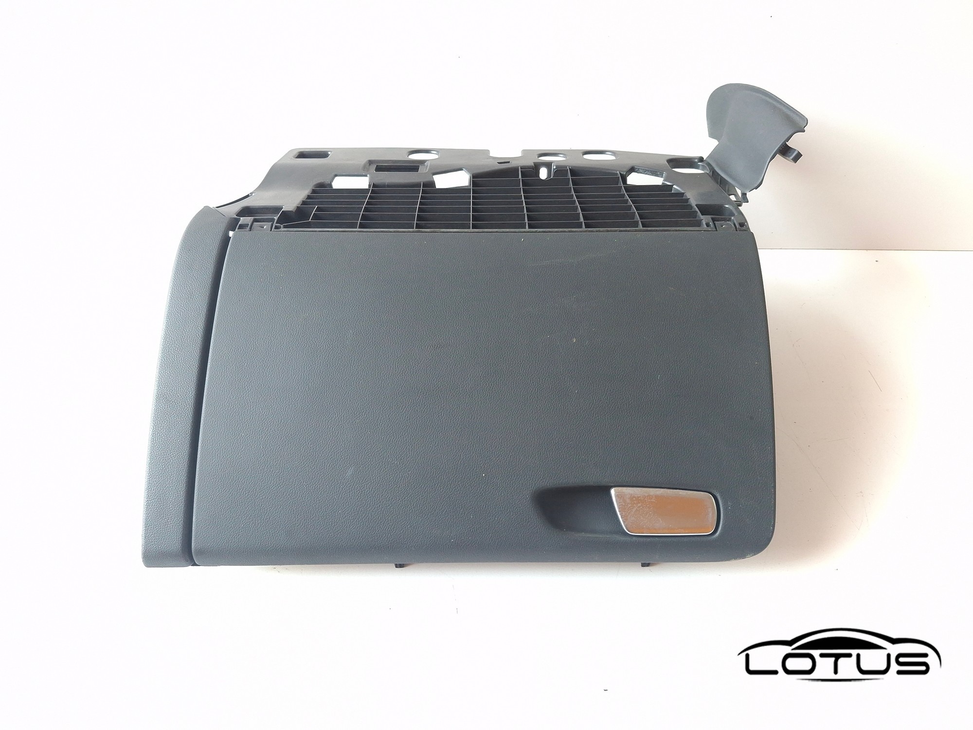 Pretinac, latica Audi A6 4F 2004-2008