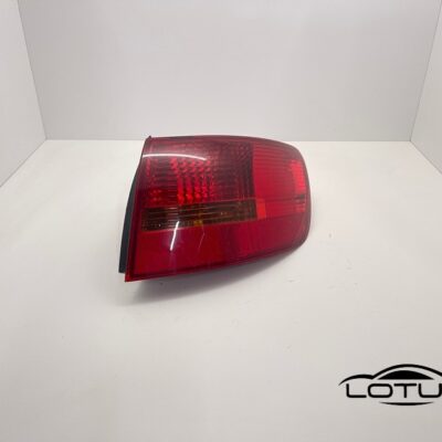 Desna štoplampa Audi A6 KARAVAN 04-08