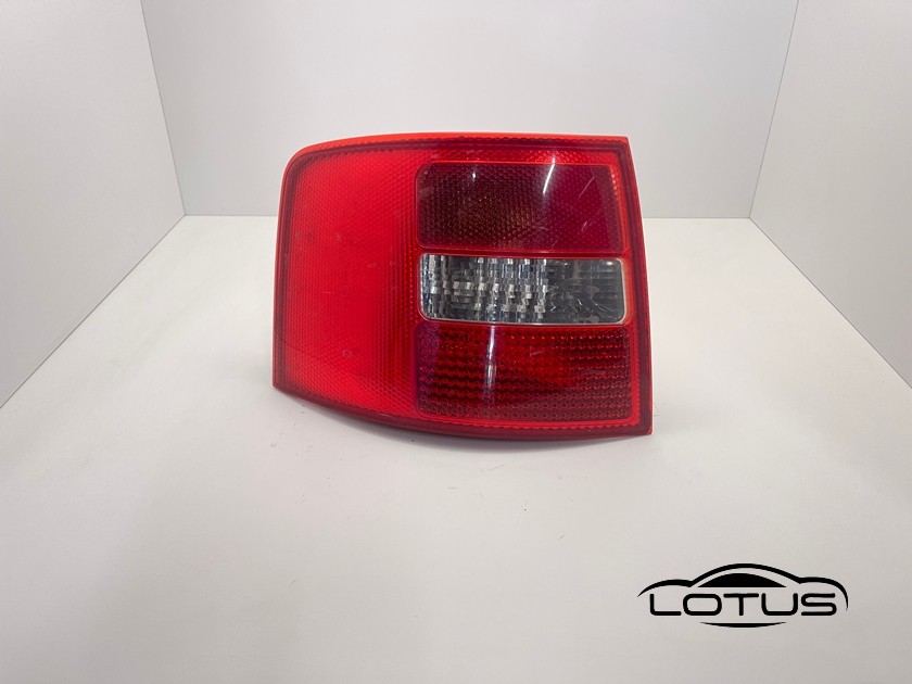 Lijeva štoplampa Audi A6 KARAVAN 01-04
