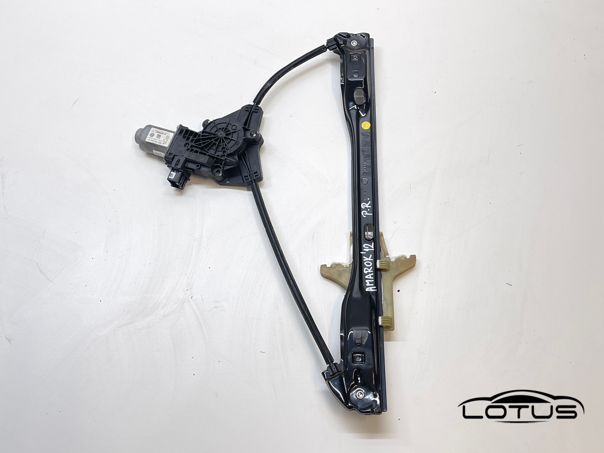 Prednji desni podizac stakla 4V VW AMAROK 2011-2016