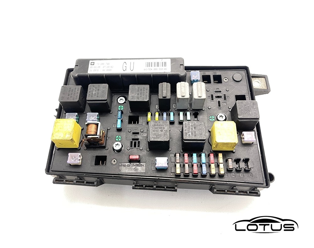 Kutija osigurača Opel ASTRA H 04-07 13206748 GU