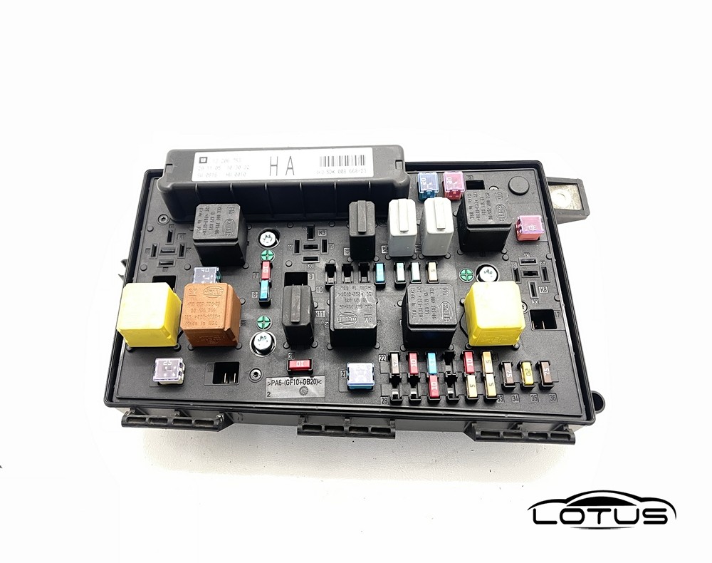 Kutija osigurača Opel ASTRA H 04-07 13206753 HA