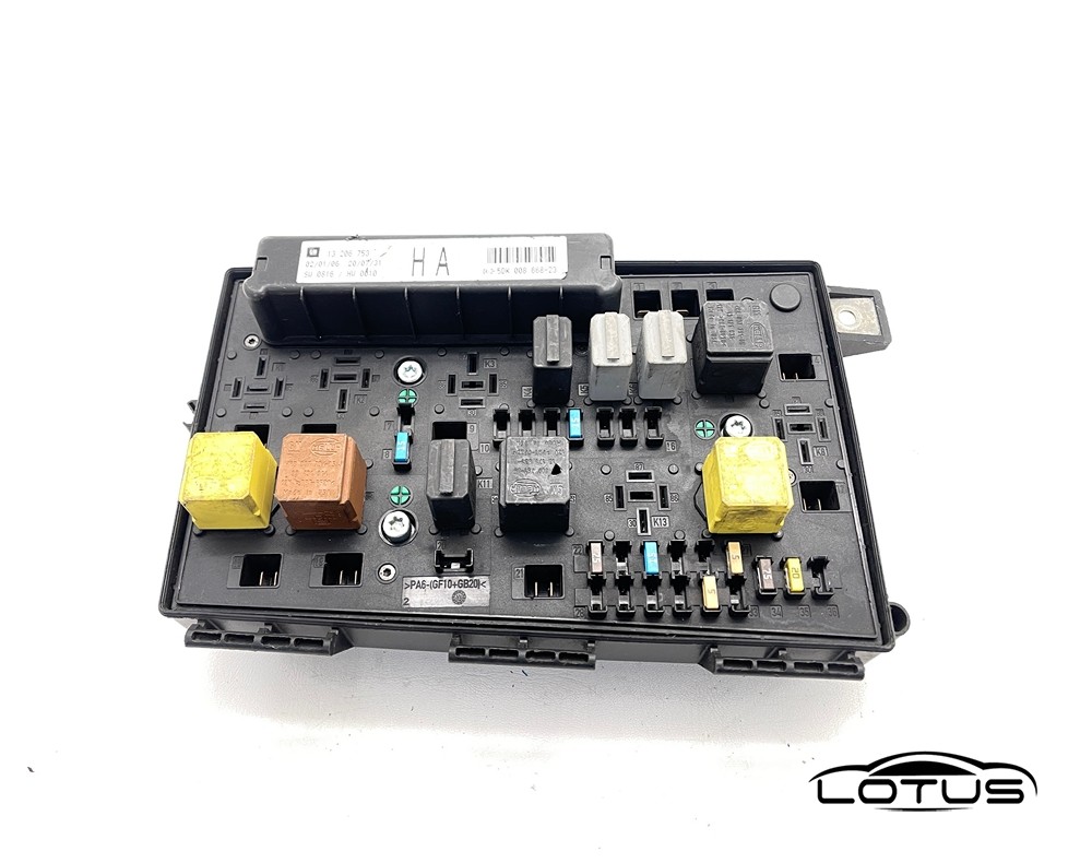 Kutija osigurača Opel ASTRA H 04-07 13206753 HA