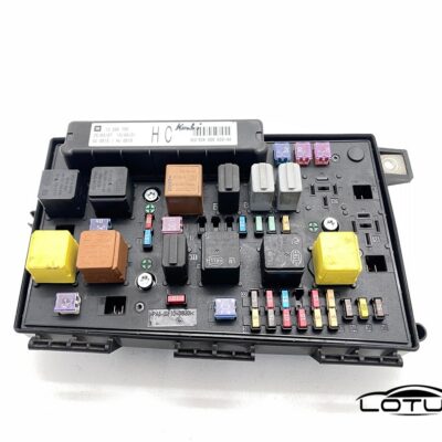 Kutija osigurača Opel ASTRA H 04-07 13206755 HC