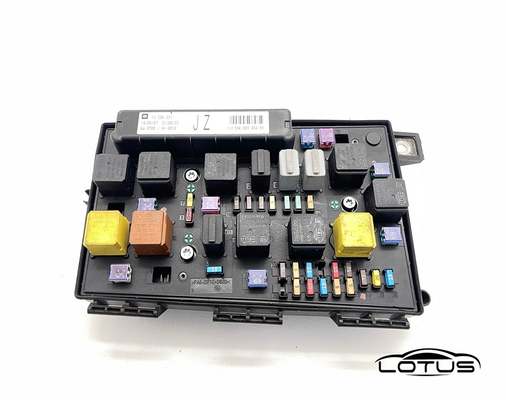 Kutija osigurača Opel ASTRA H 04-07 13250231 JZ