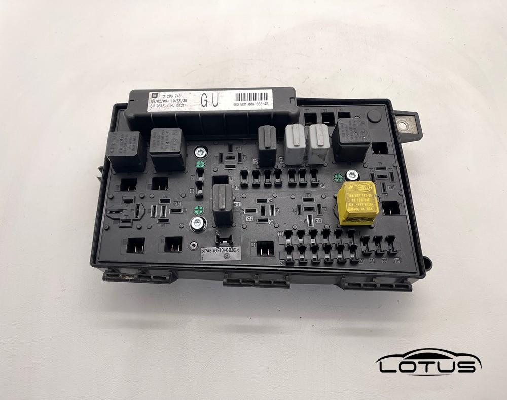 Kutija osigurača Opel ASTRA H 07-09 13206748 GU