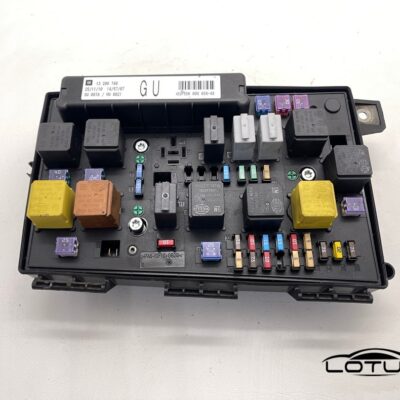 Kutija osigurača Opel ASTRA H 07-09 13206748 GU