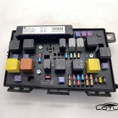Kutija osigurača Opel ASTRA H 07-09 13206748 GU