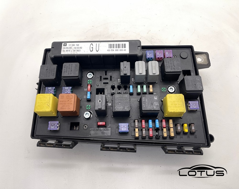 Kutija osigurača Opel ASTRA H 07-09 13206748 GU