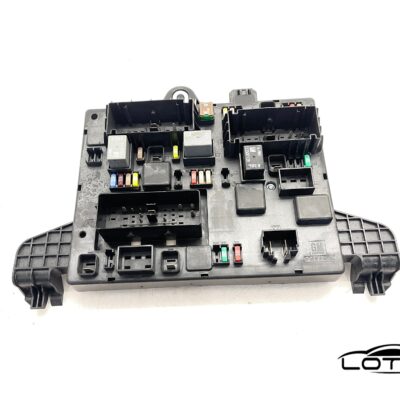 Kutija osigurača Opel ASTRA J 365927271 13302301