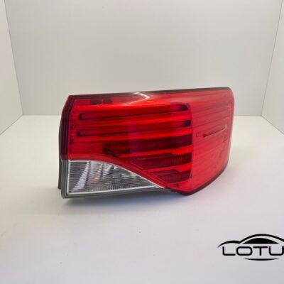 Desna štoplampa Toyota AVENSIS 09-12