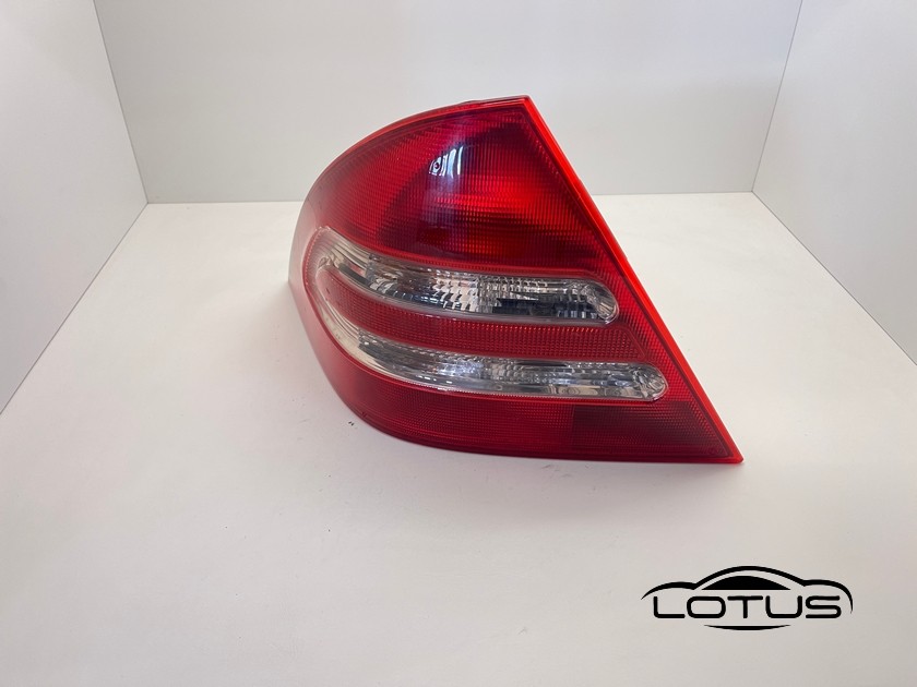 Lijeva štoplampa Mercedes C KLASA W203 2000-2004