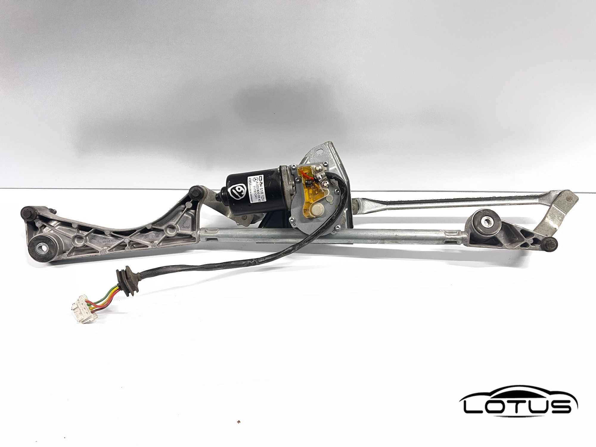 Motorić brisača Mercedes C KLASA W203 A2038200342