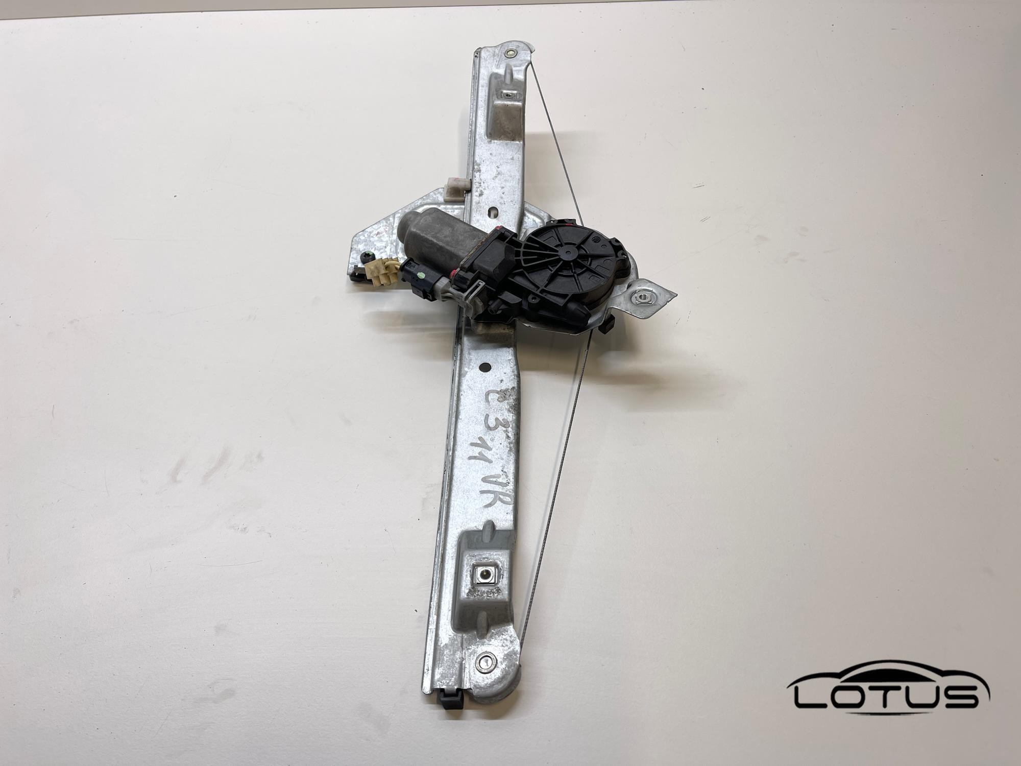 Zadnji desni podizac stakla 4V Citroen C3 2010-2016