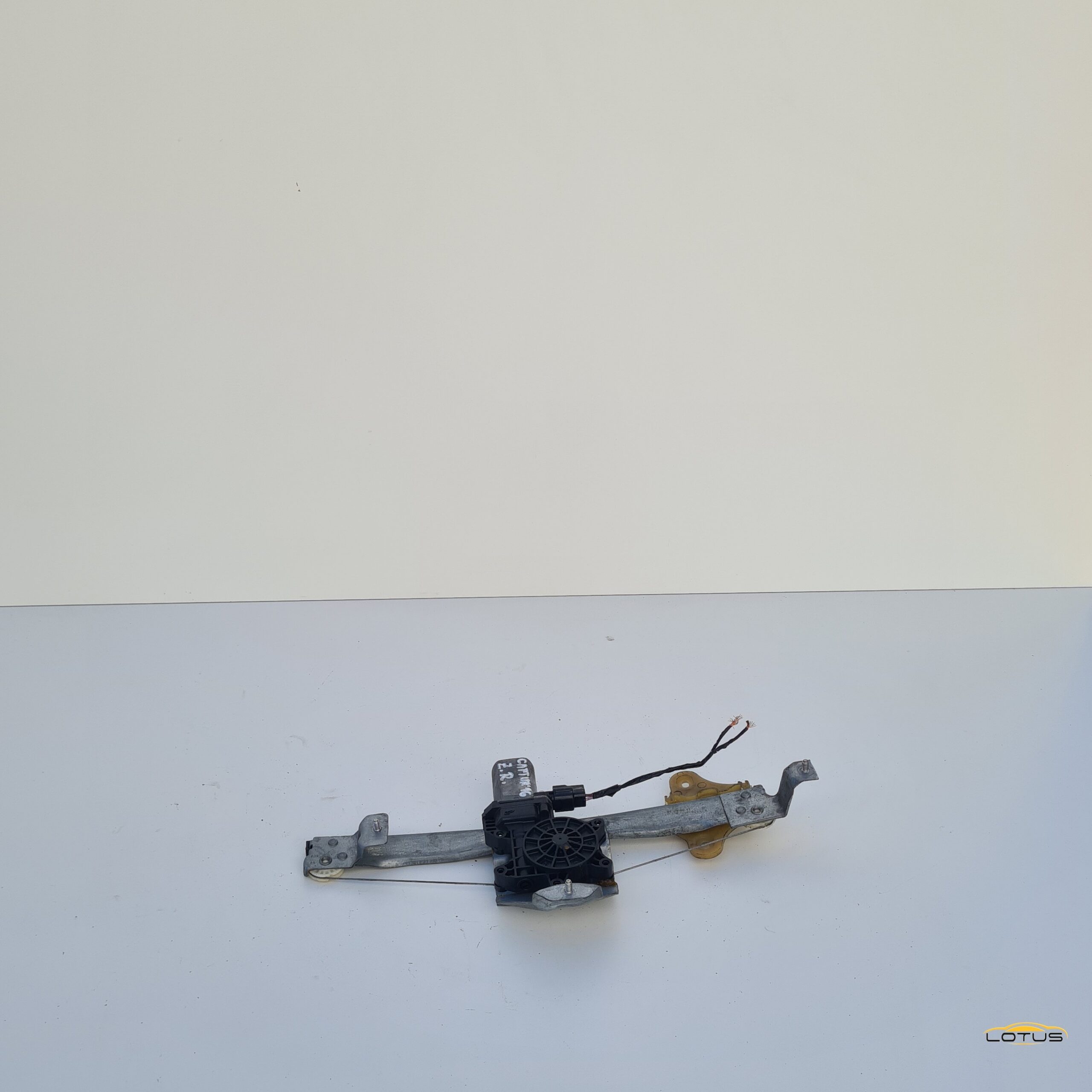 Zadnji desni podizac stakla 4V Renault Captur 2013-19