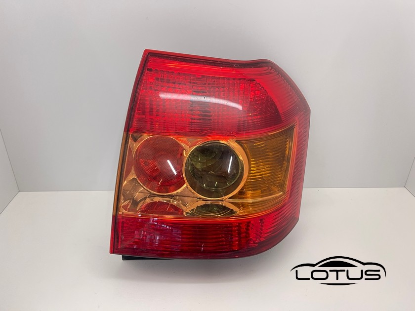 Desna štoplampa Toyota COROLLA 04-07