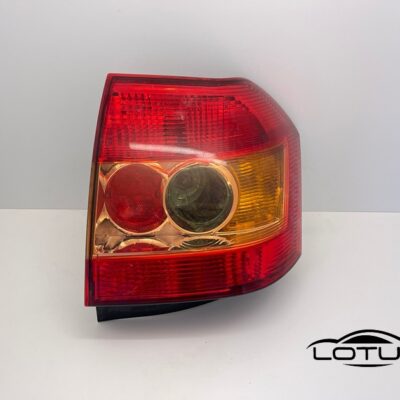 Desna štoplampa Toyota COROLLA 04-07